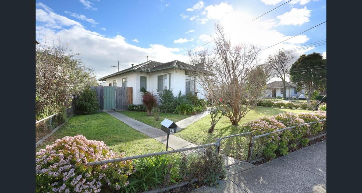 Melbourne Airport Home Exterior photo